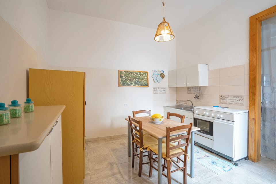 Family Apartment, 2 Bedrooms, Terrace (Brezza Apartment Near The Sea) | Private kitchen