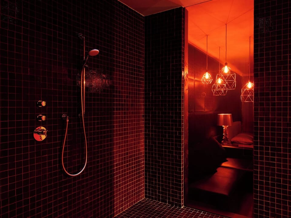 Luxury Double Room, Patio, Courtyard View | Bathroom | Hair dryer, towels, soap, toilet paper