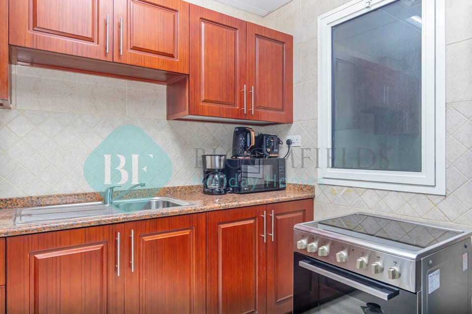 Electric kettle, toaster