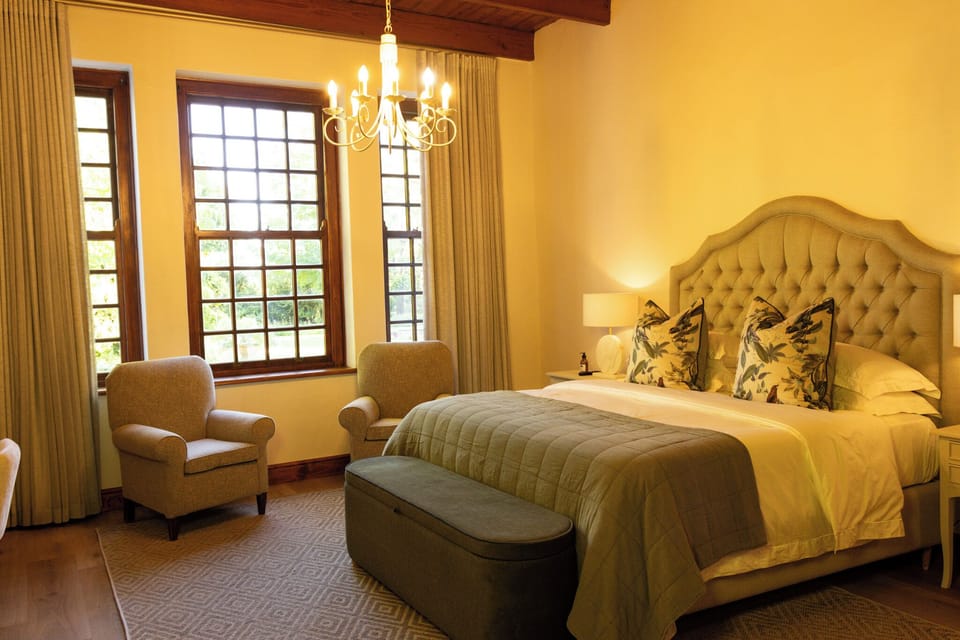 Luxury Double or Twin Room, Garden View | In-room safe, laptop workspace