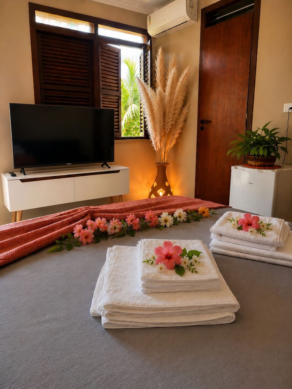 Deluxe Double Room, Balcony, Beach View | WiFi (free)