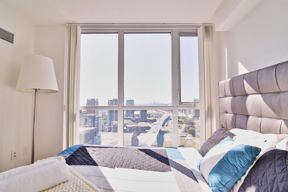 Deluxe Double or Twin Room, City View | Laptop workspace, blackout drapes, iron/ironing board, WiFi (free)