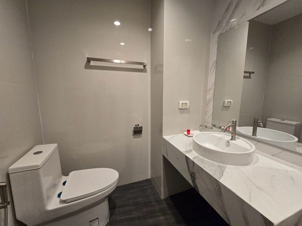 Family Room | In-room safe, iron/ironing board, free WiFi
