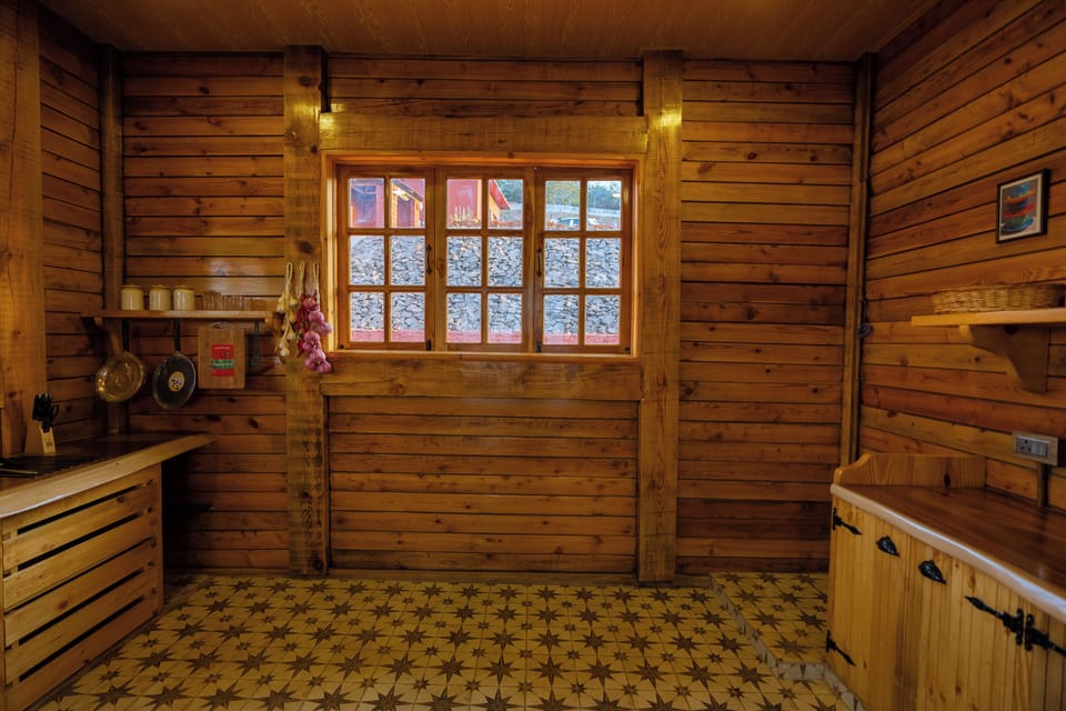 Luxury Villa | Private kitchen | Paper towels