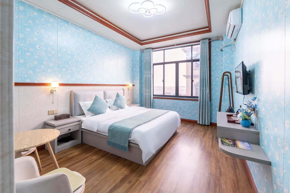 Comfort Double Room, Courtyard View | Laptop workspace, free WiFi