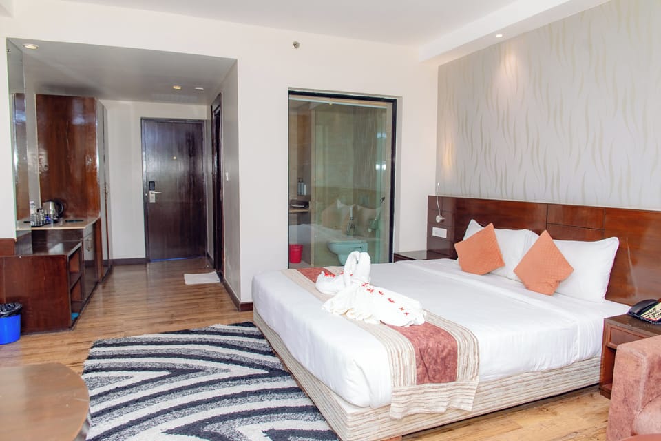 Deluxe Double Room | Iron/ironing board, free WiFi, wheelchair access