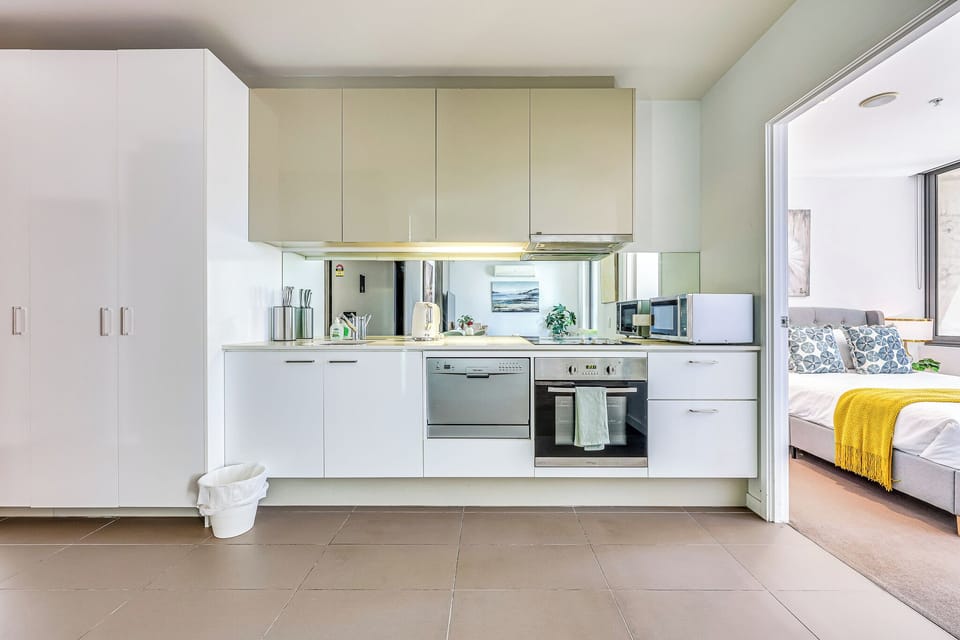 Apartment, City View | Private kitchen