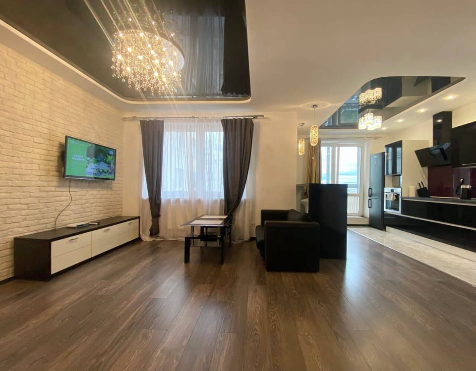 Basic Apartment, Balcony, City View | Living area