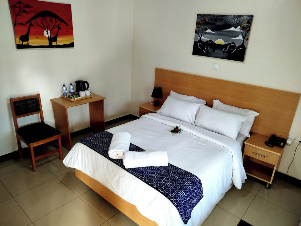 Superior Room, 1 Double Bed, Hill View | Desk, laptop workspace, iron/ironing board, WiFi (free)