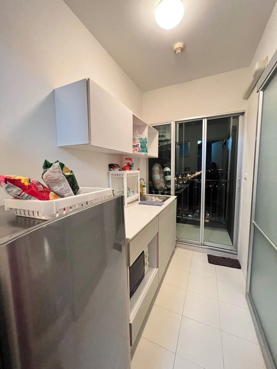 Condo, Non Smoking, Partial Sea View | Private kitchen | Electric kettle