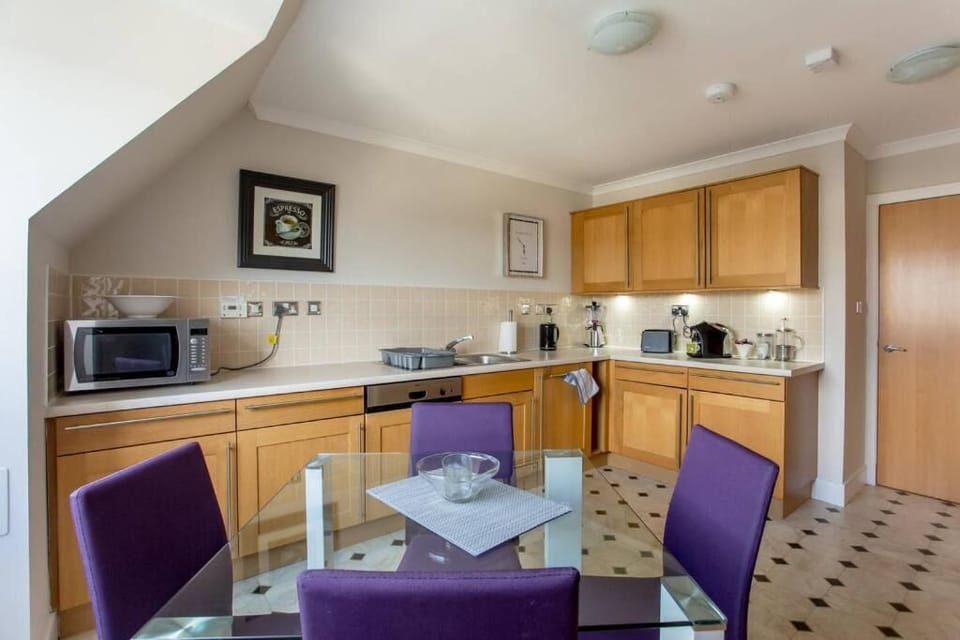 Standard Apartment, Balcony | Private kitchen | Electric kettle