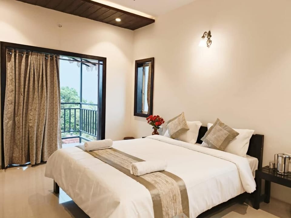 4 bedrooms, desk, laptop workspace, free WiFi