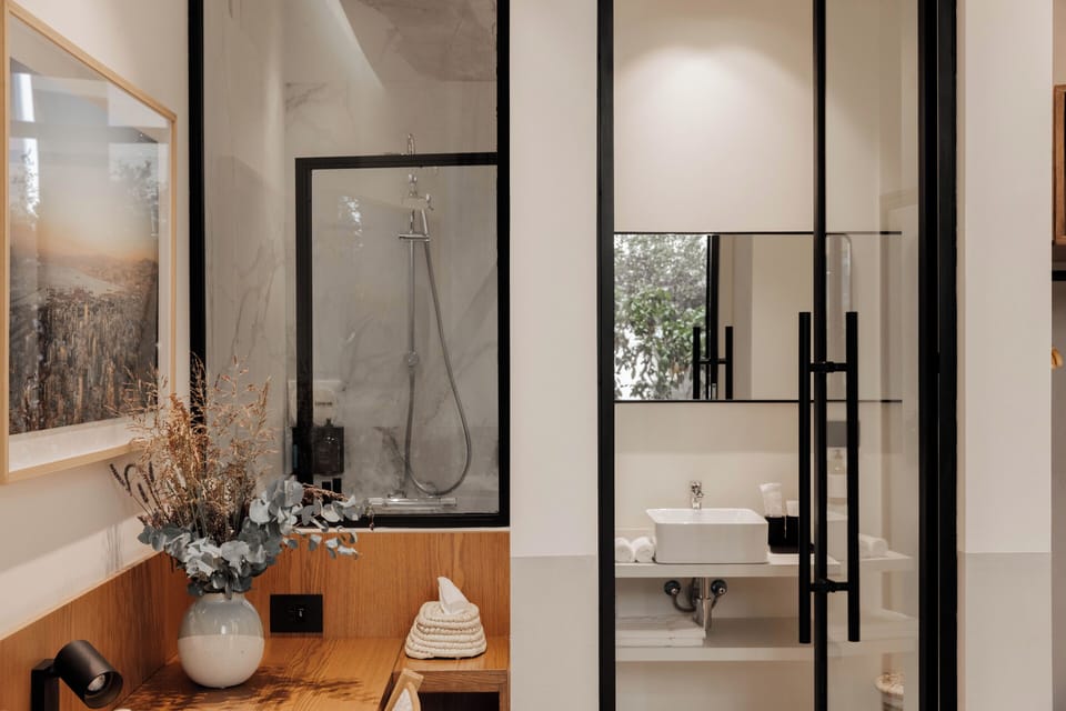 Double Room, Courtyard View | Bathroom | Slippers, bidet