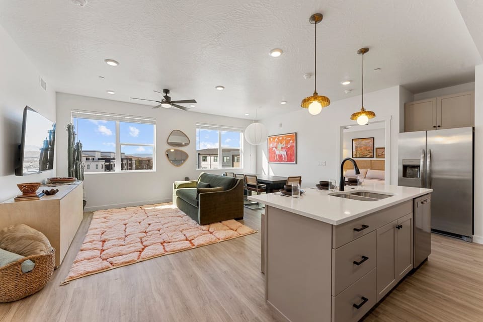 Condo, 2 Bedrooms | Interior