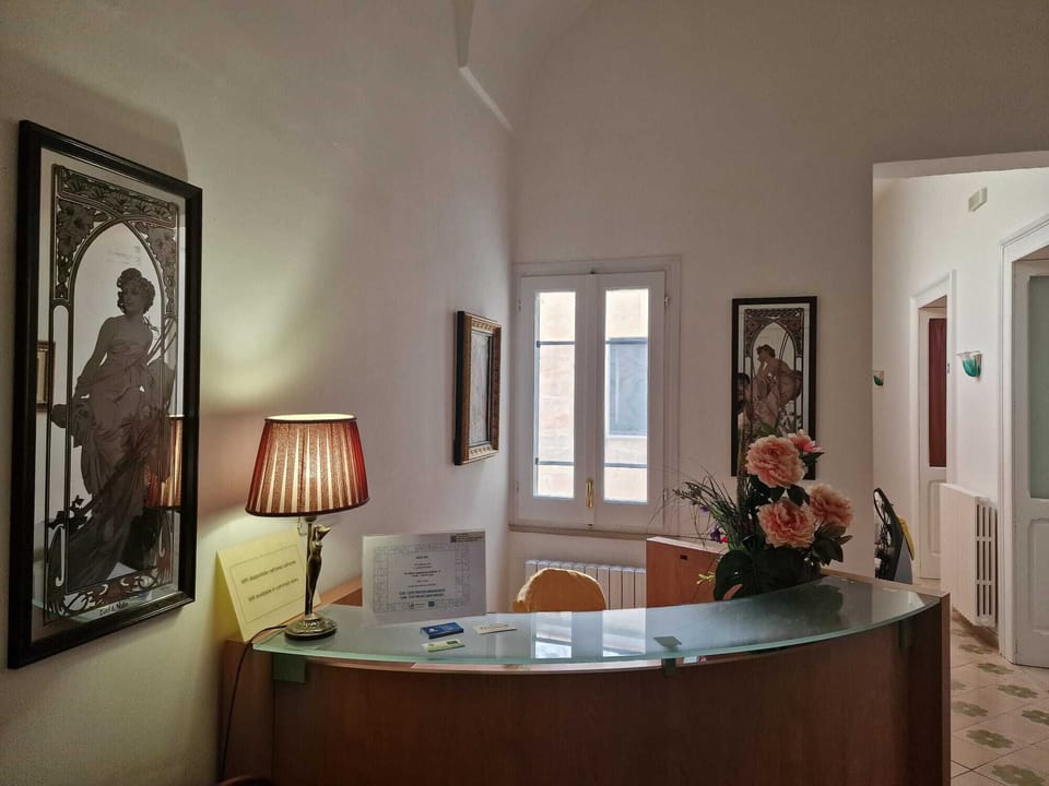 City Double Room, Non Smoking, Air conditioning | Laptop workspace, iron/ironing board, bed sheets
