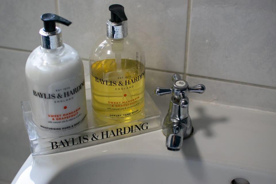 Cotswold Stay Cottage in West Oxfordshire District