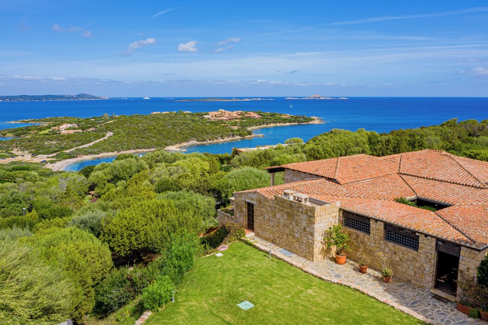 Classic Villa, Partial Sea View | 7 bedrooms, iron/ironing board, free WiFi, bed sheets