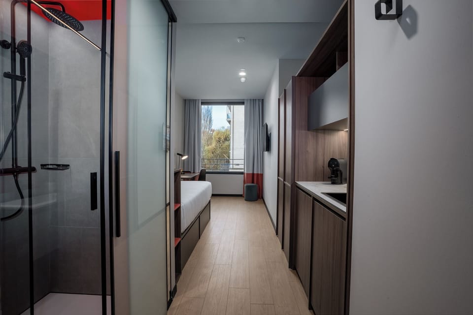 Superior Single Room | Desk, laptop workspace, free WiFi, bed sheets