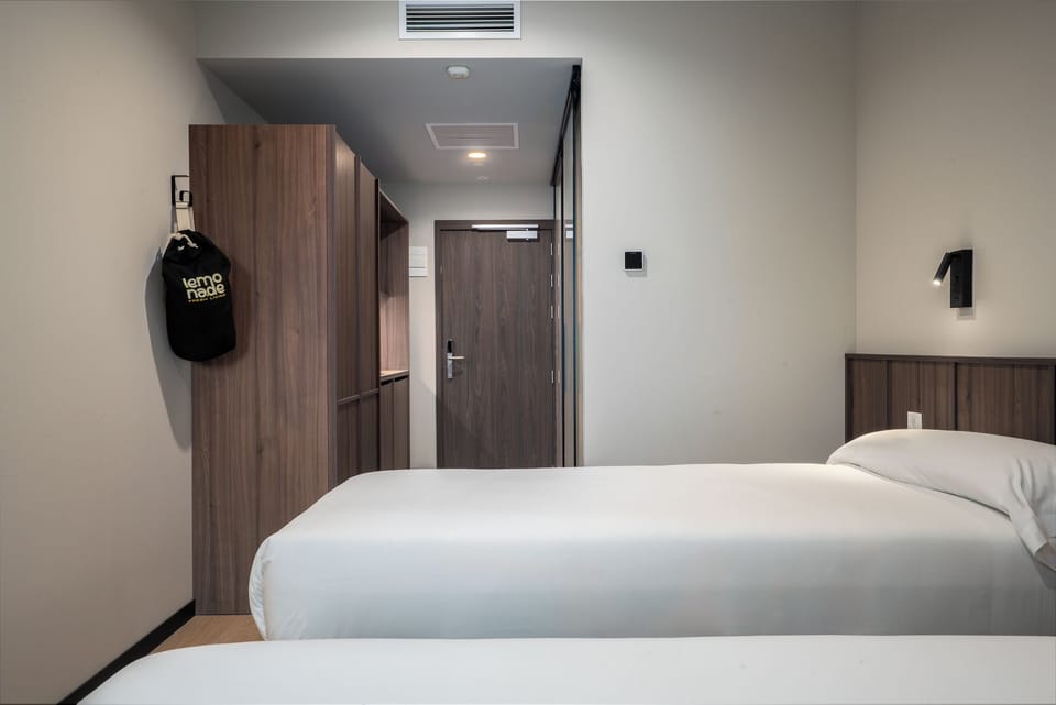 Premium Double Room | Desk, laptop workspace, free WiFi, bed sheets