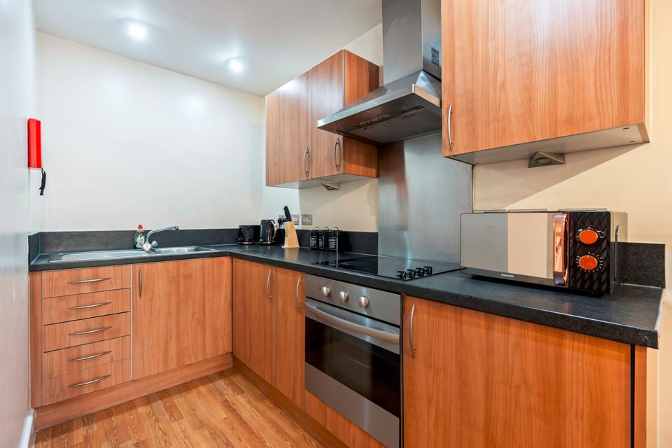 Apartment | Private kitchen | Fridge, microwave, oven, stovetop