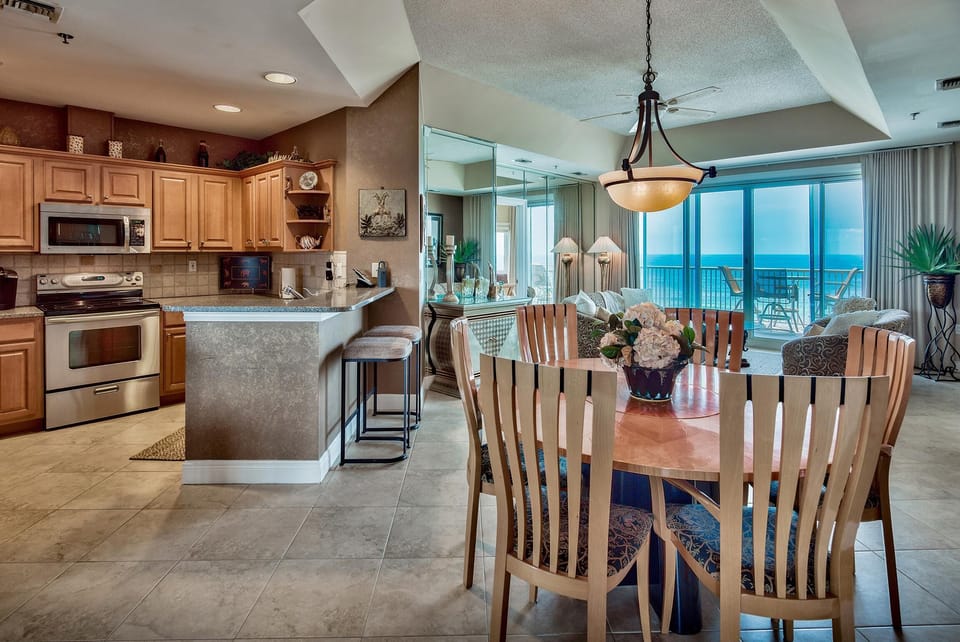 Condo, Multiple Beds (Empress 803) | Interior