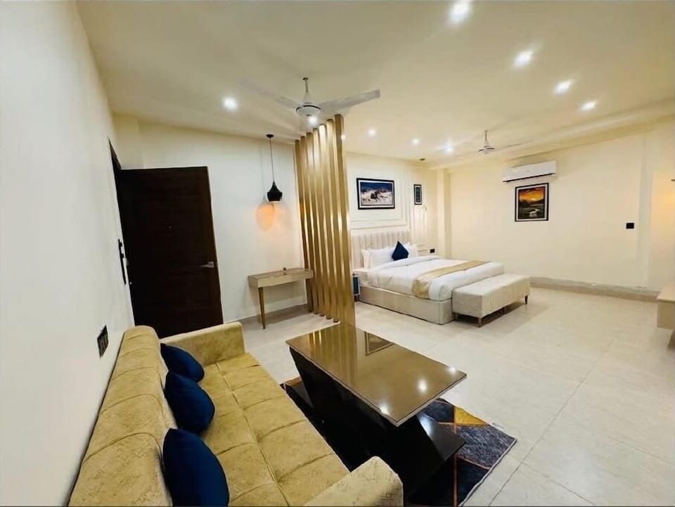 Presidential Suite, City View | Iron/ironing board, free WiFi