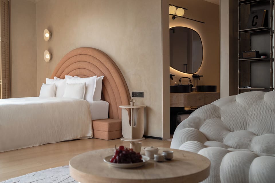 Luxury Suite | Premium bedding, down comforters, pillowtop beds, minibar (free items)