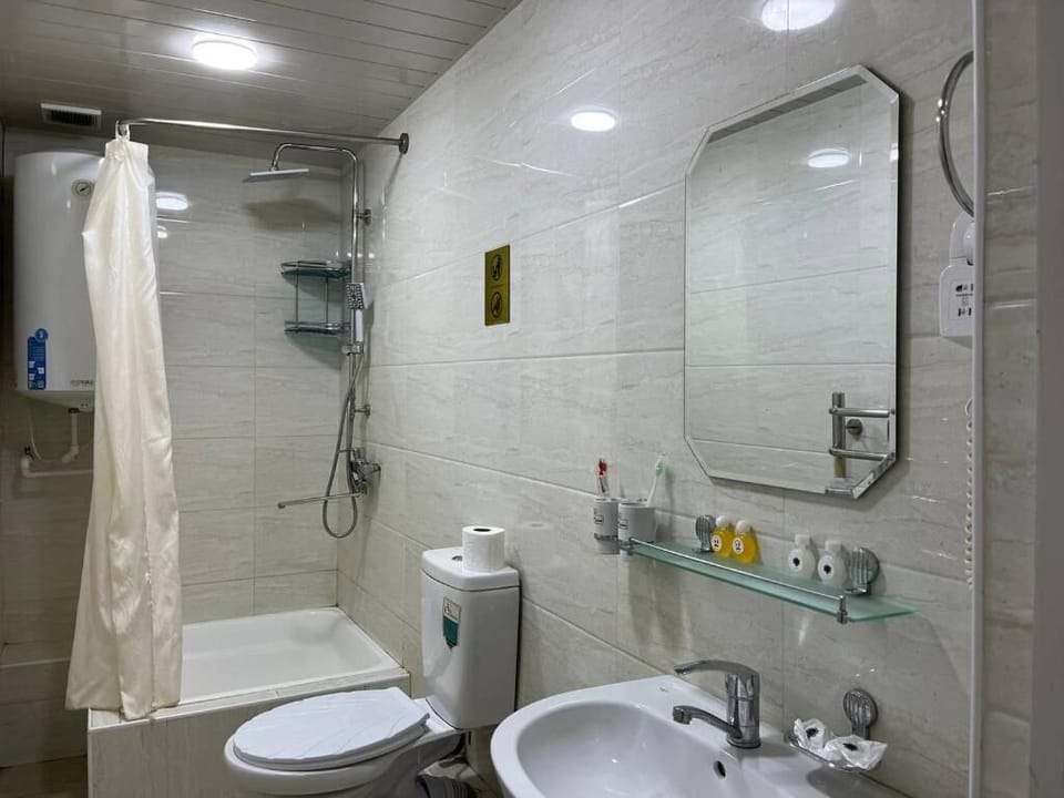 Soundproofing, WiFi (free)