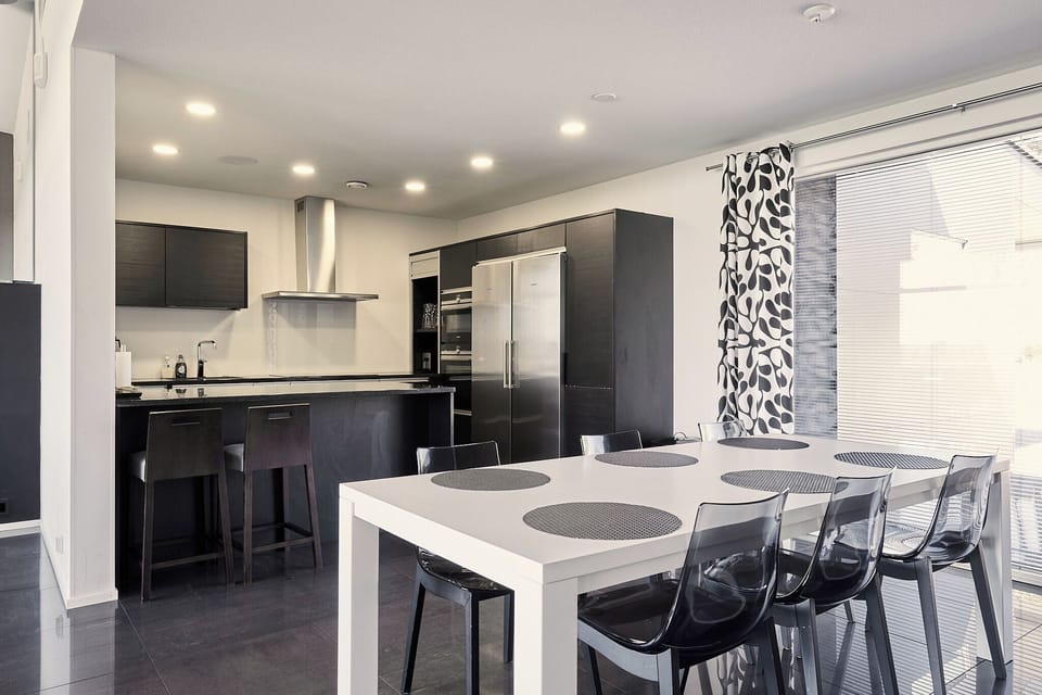 Deluxe Duplex, Golf View | Dining room
