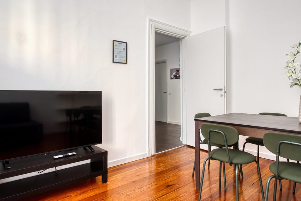 Apartment, 3 Bedrooms, 2 Bathrooms | Living area | 43-inch Smart TV with digital channels