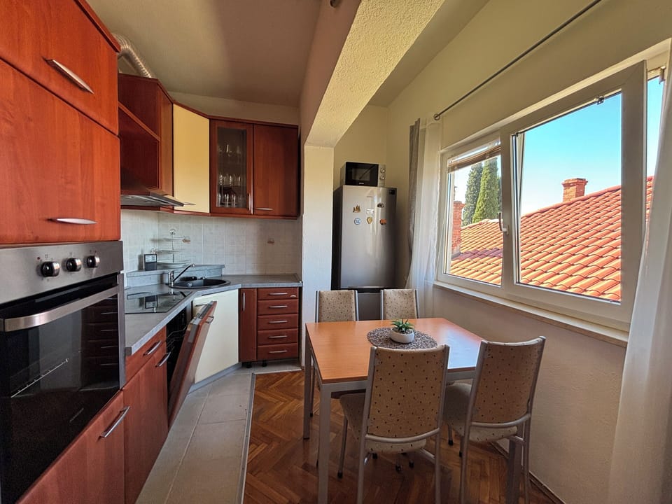 Apartment, Balcony | Private kitchen