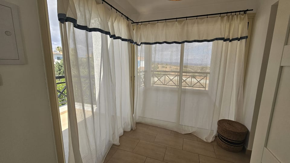 3 bedrooms, soundproofing