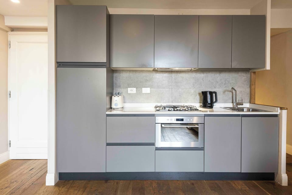 Comfort Duplex, Balcony | Private kitchen | Stovetop