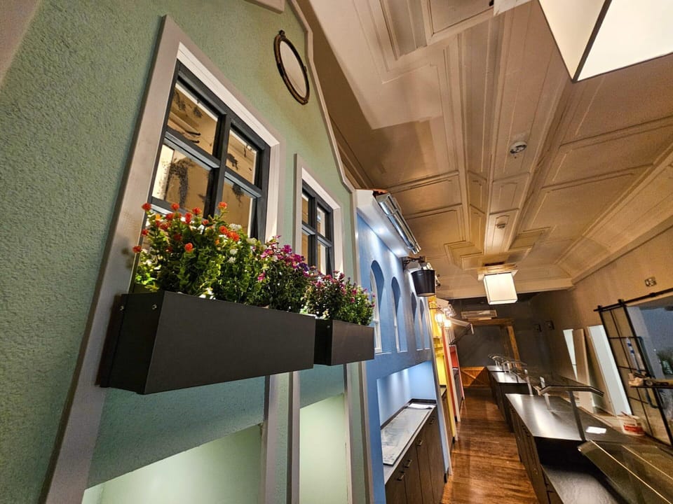 Mobile Home | Interior