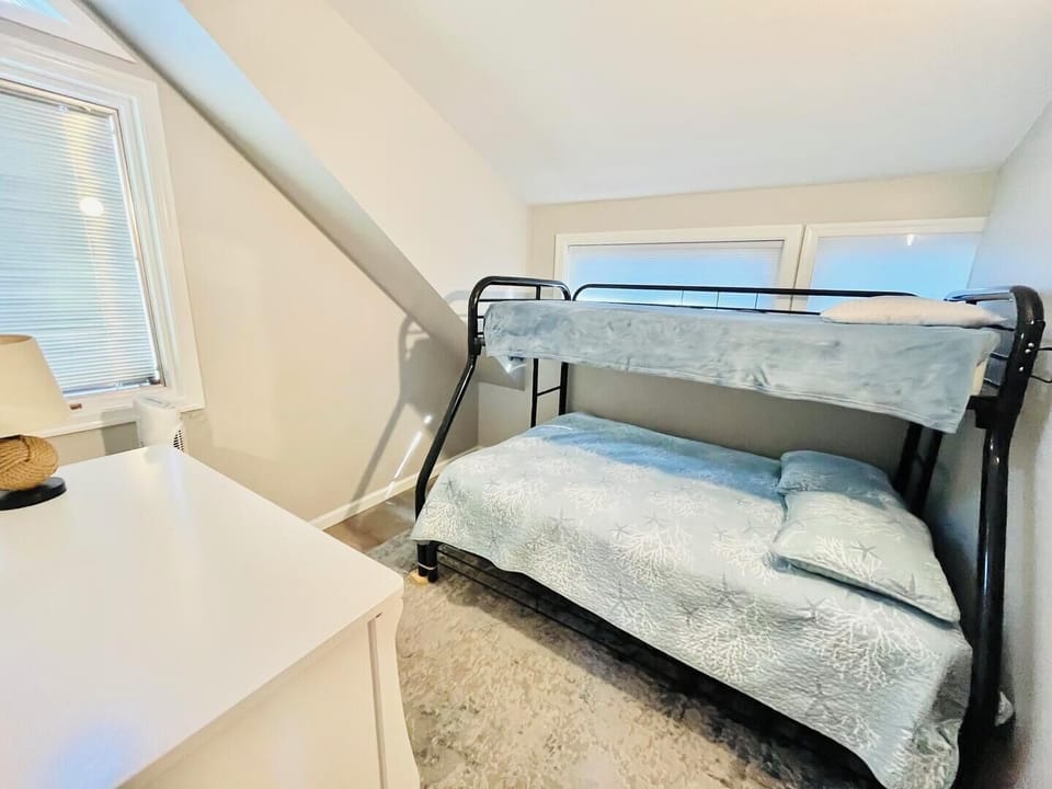 House, Multiple Beds, Kitchen, Garden View | 7 bedrooms, individually decorated, individually furnished