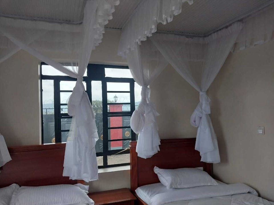 Laptop workspace, free WiFi, bed sheets
