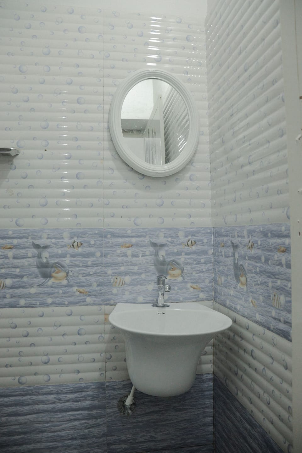 Deluxe Double Room, 1 Queen Bed, Private Bathroom, Lake View | Bathroom | Shower, slippers, towels, soap