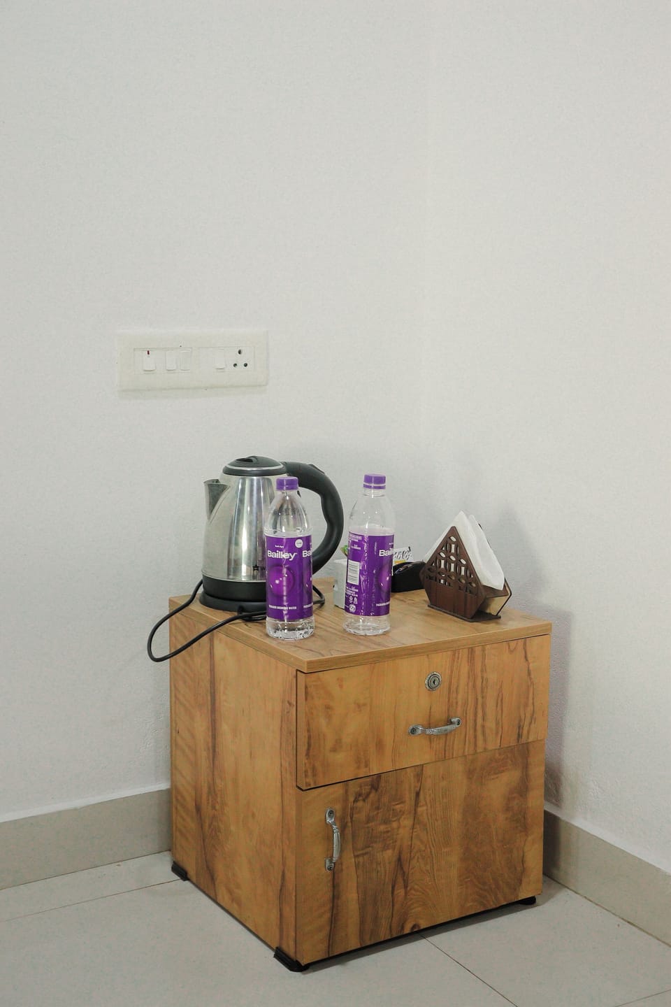 Comfort Room, 1 Queen Bed, Private Bathroom, Garden Area | In-room safe, desk, laptop workspace, blackout drapes