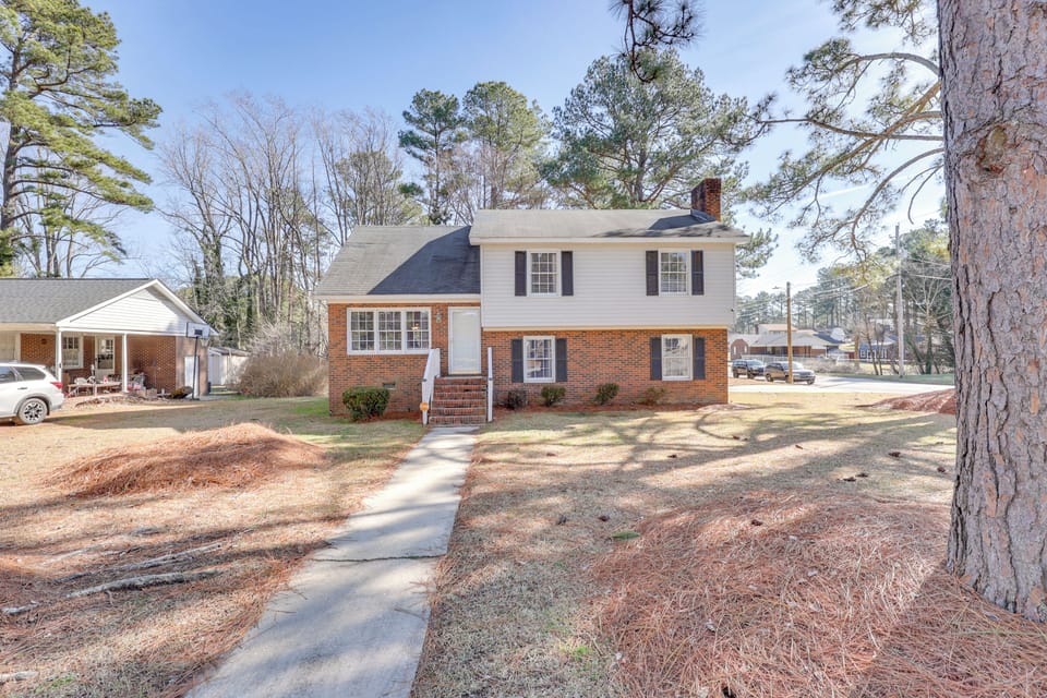 House (4 Bedrooms) | Front of property