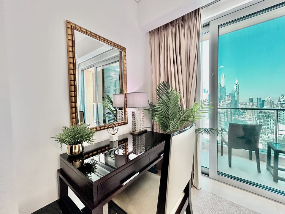 Luxury Studio, Marina View | Egyptian cotton sheets, premium bedding, pillowtop beds, in-room safe