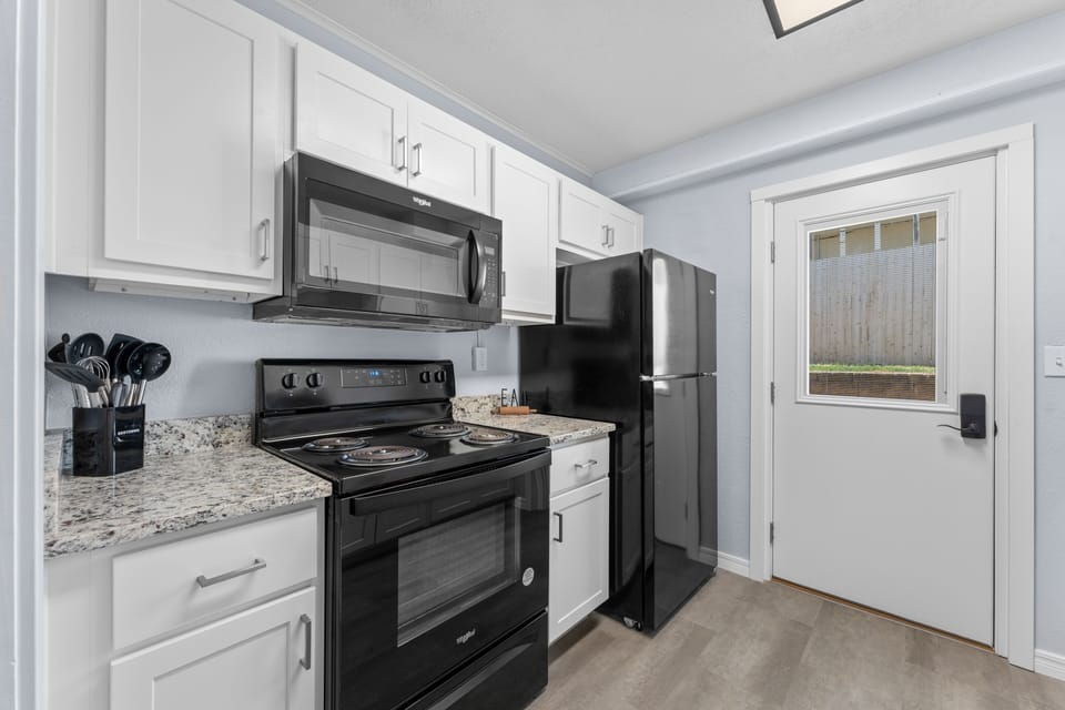 Condo, 3 Bedrooms | Private kitchen | Coffee/tea maker, fridge