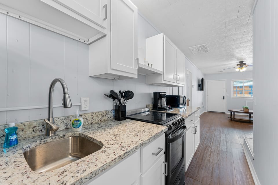 Condo, 2 Bedrooms | Private kitchen | Coffee/tea maker, fridge