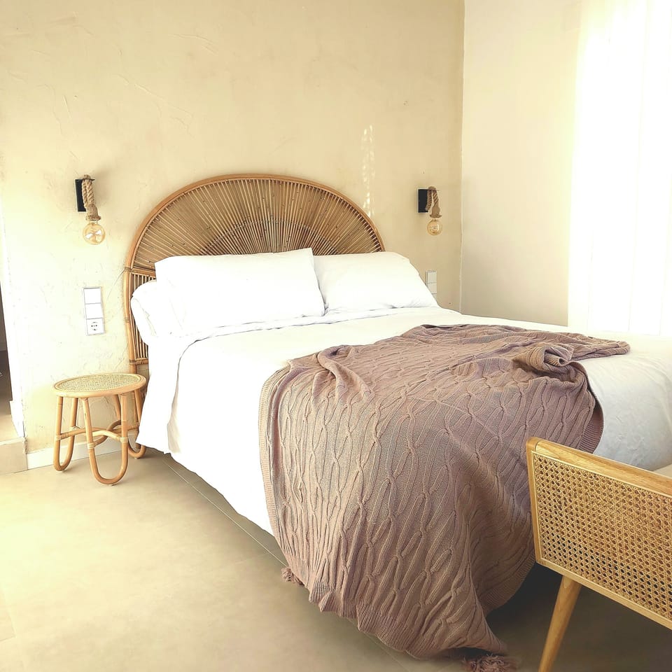 Basic Room, Mountain View | Free WiFi