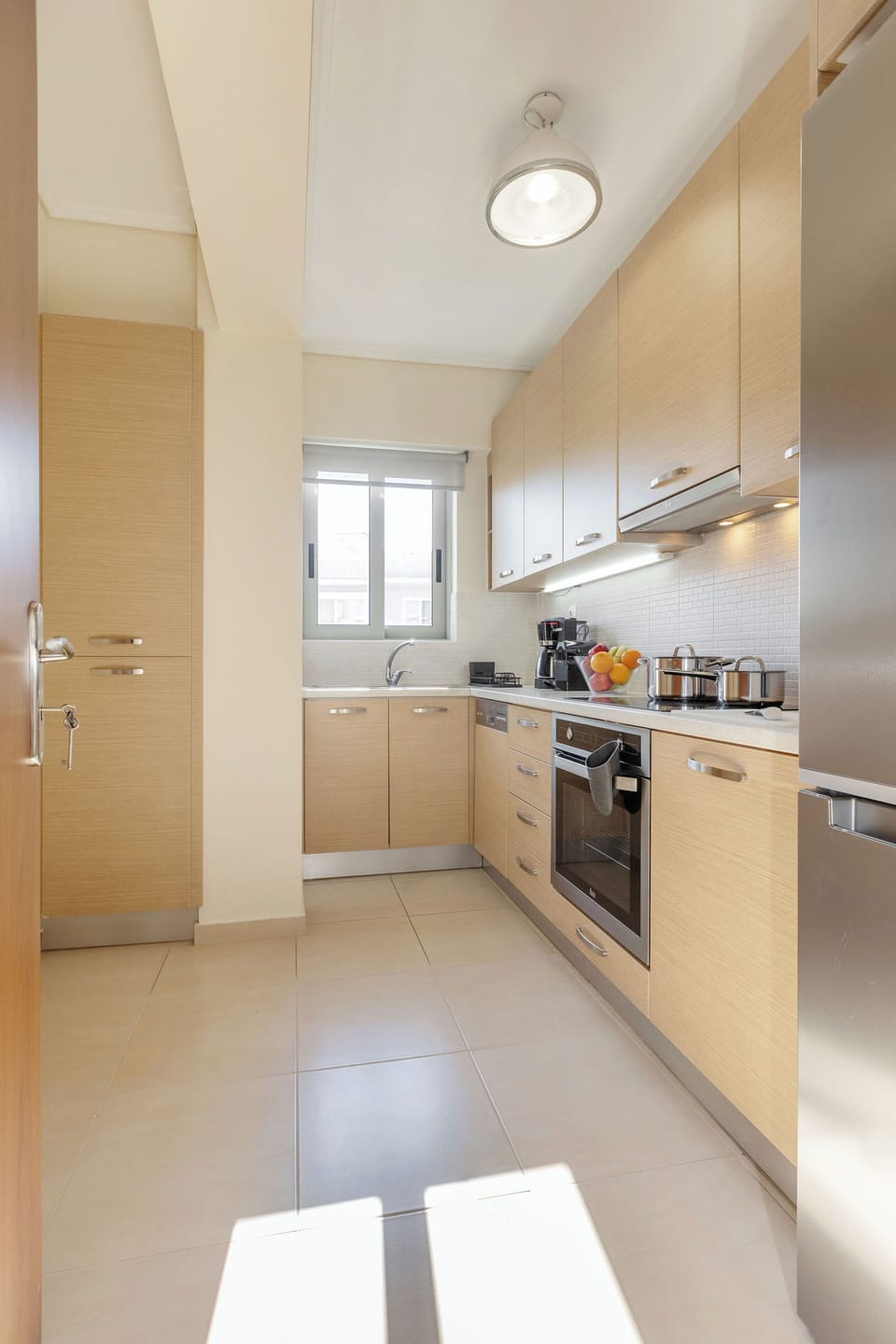 Family Apartment, 2 Bedrooms, Kitchen, Mountain View | Private kitchen | Full-size fridge, oven, stovetop, dishwasher