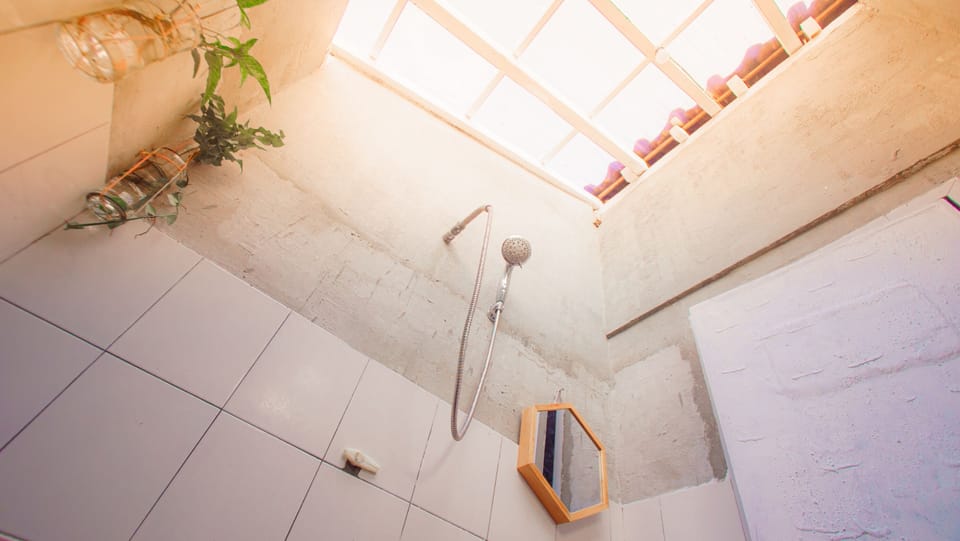 Superior Room, 1 Queen Bed | Bathroom