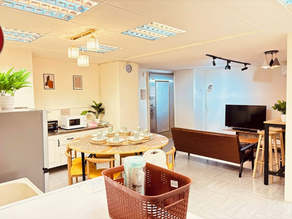 Classic Apartment | Room amenity
