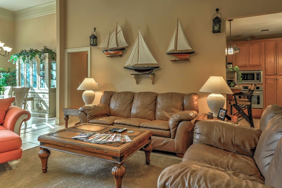 House (3 Bedrooms) | Interior