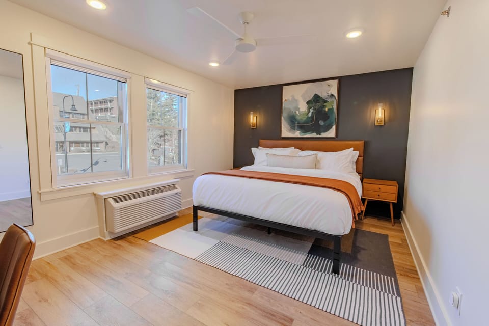 Premium Room, City View, Corner | Laptop workspace, blackout drapes, free WiFi