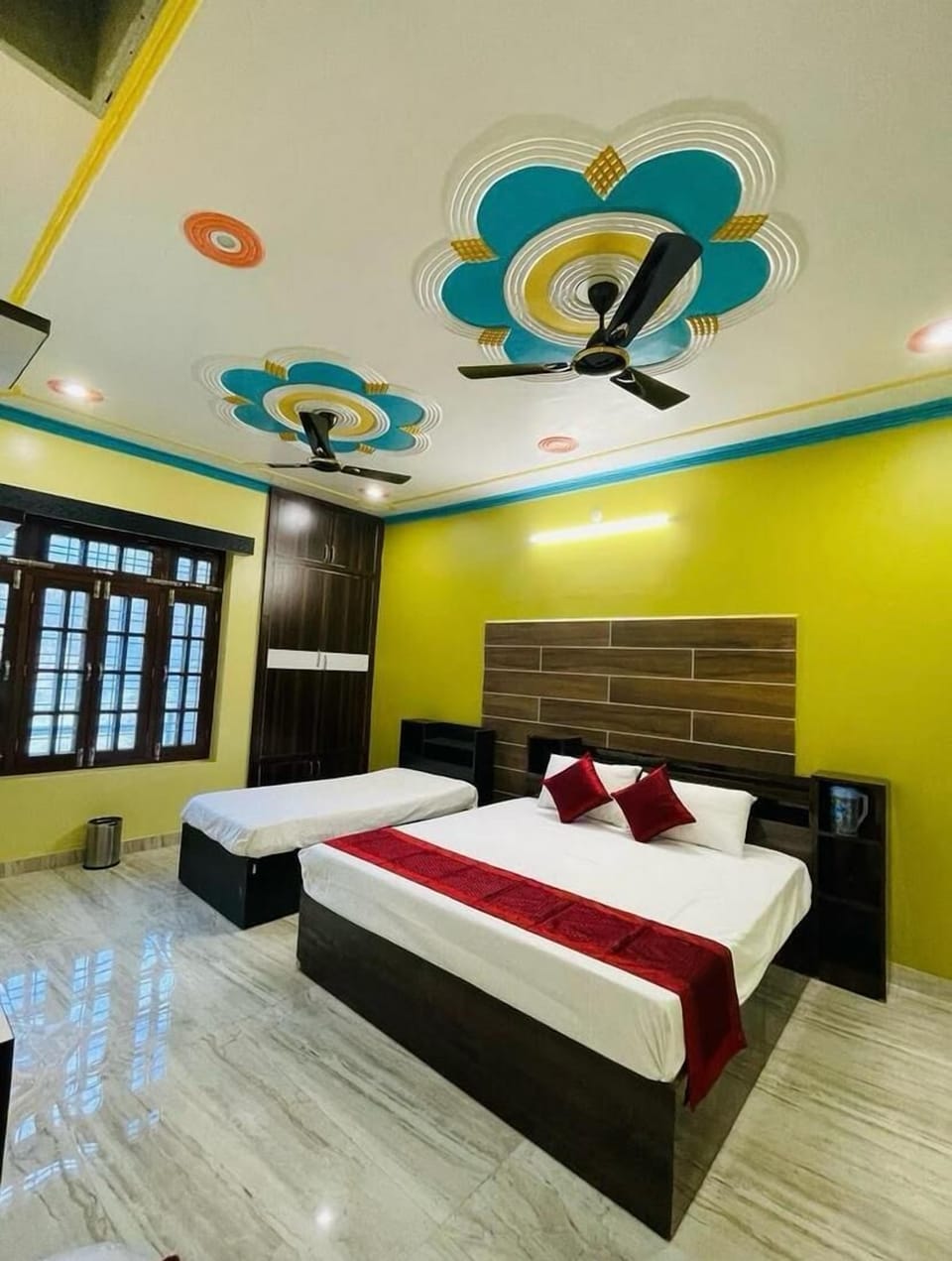 Deluxe Room | Desk, free WiFi