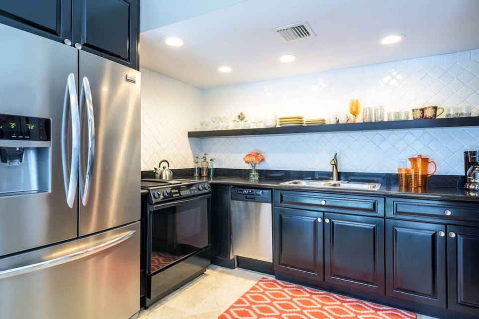 House | Private kitchen | Cookware/dishes/utensils